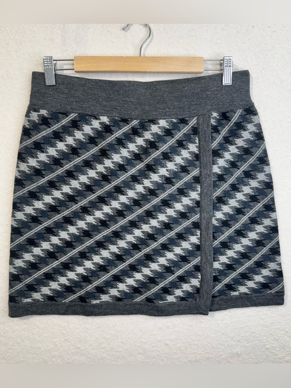 Title Nine Gray Houndstooth Merino Wool Knit Mini Wrap Skirt Gorpcore Sporty Med
